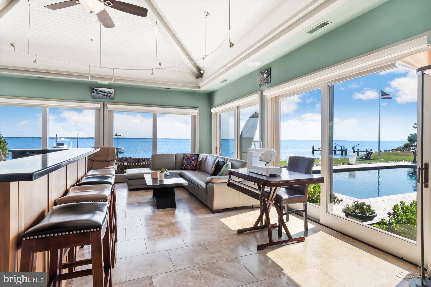 COVE CREEK CLUB - Residential