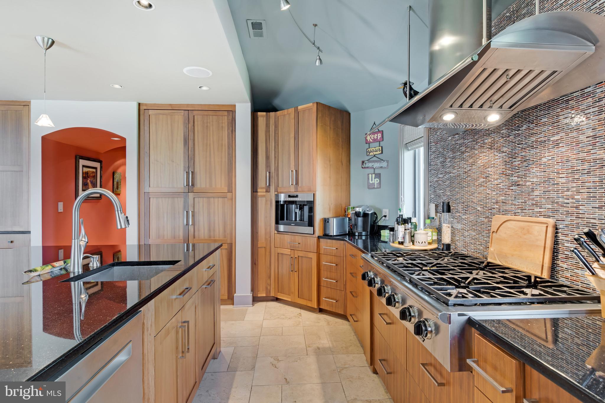 COVE CREEK CLUB - Residential