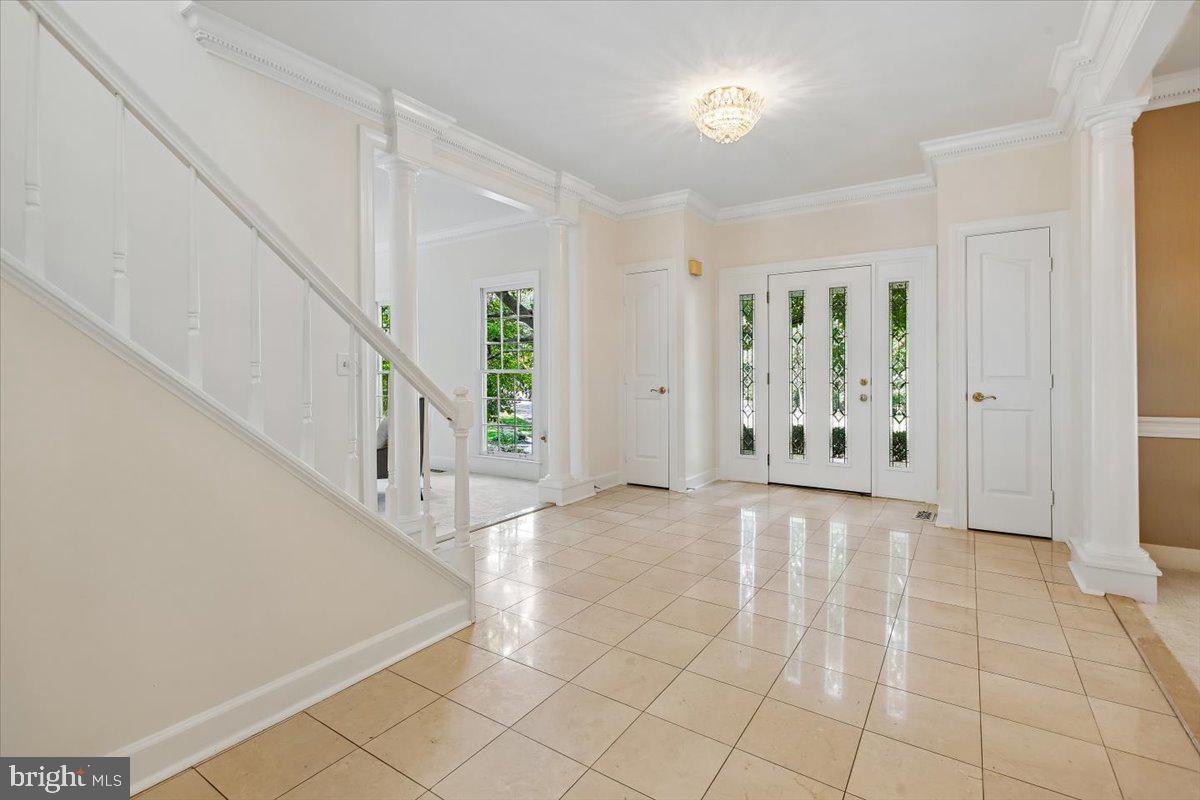 309 SPRINGWOOD COURT NE