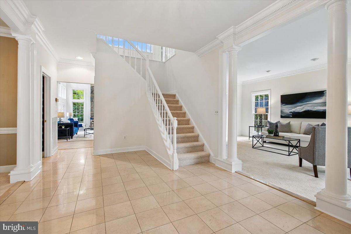 309 SPRINGWOOD COURT NE