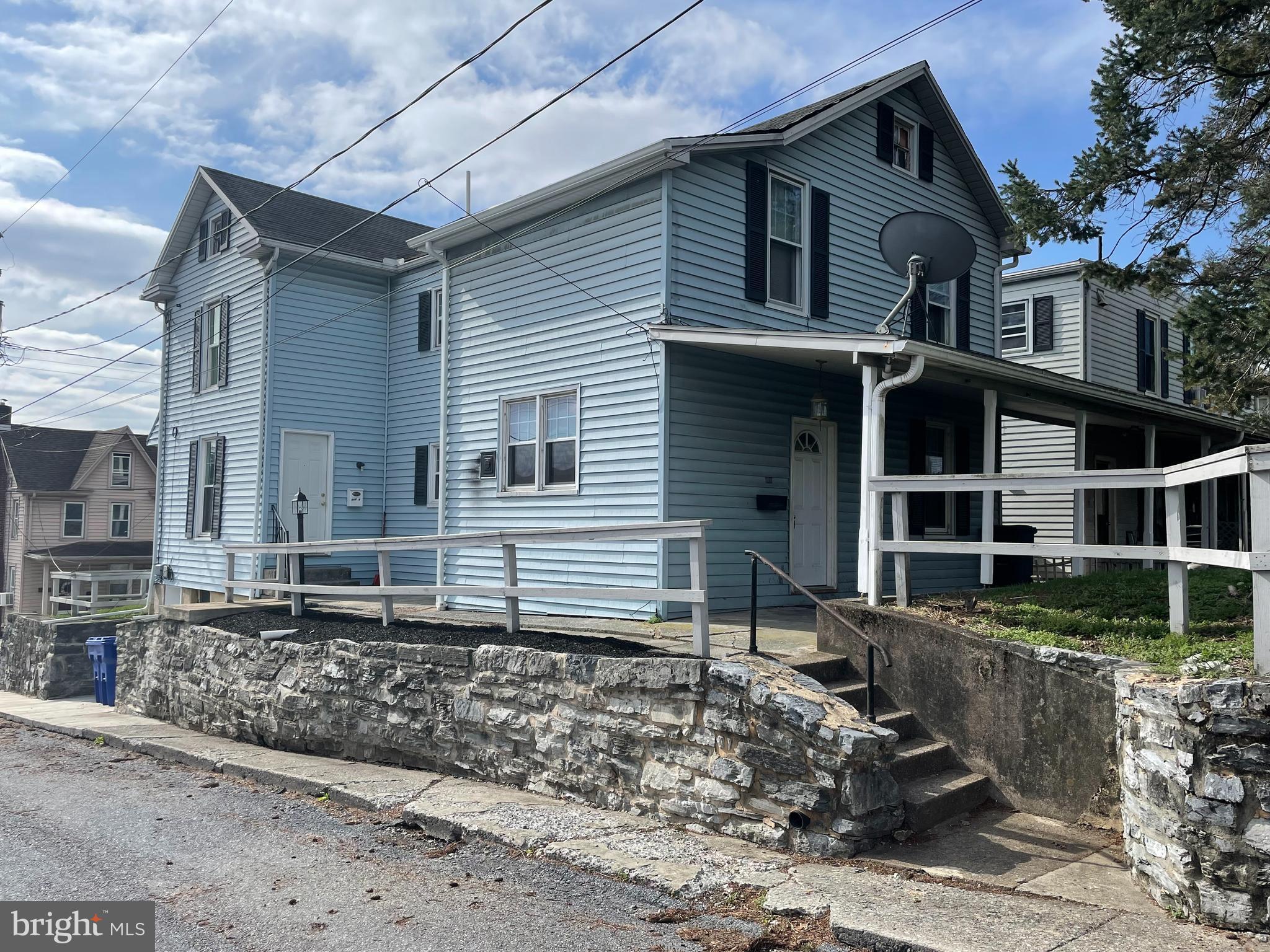 537 2ND STREET