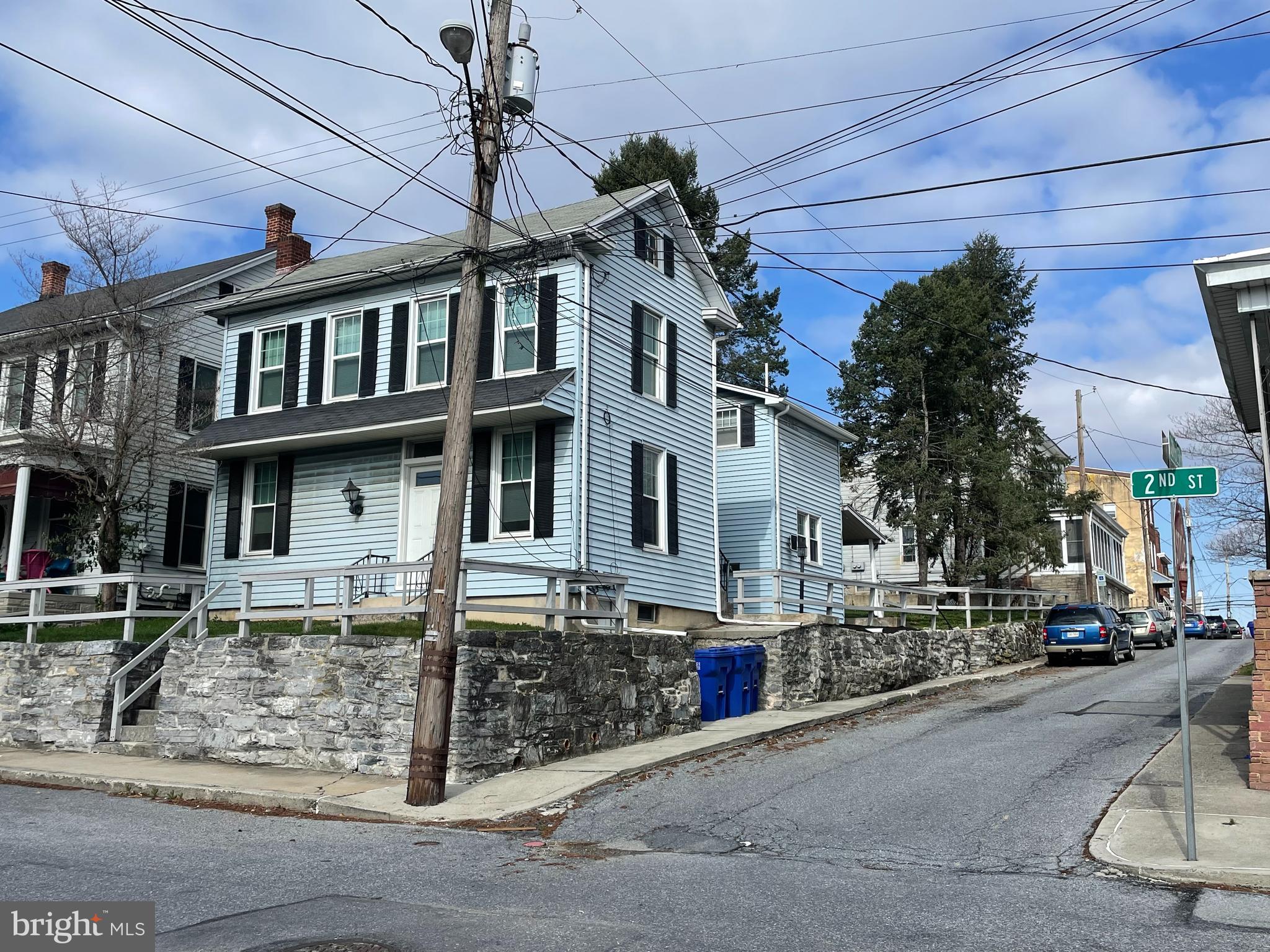 537 2ND STREET