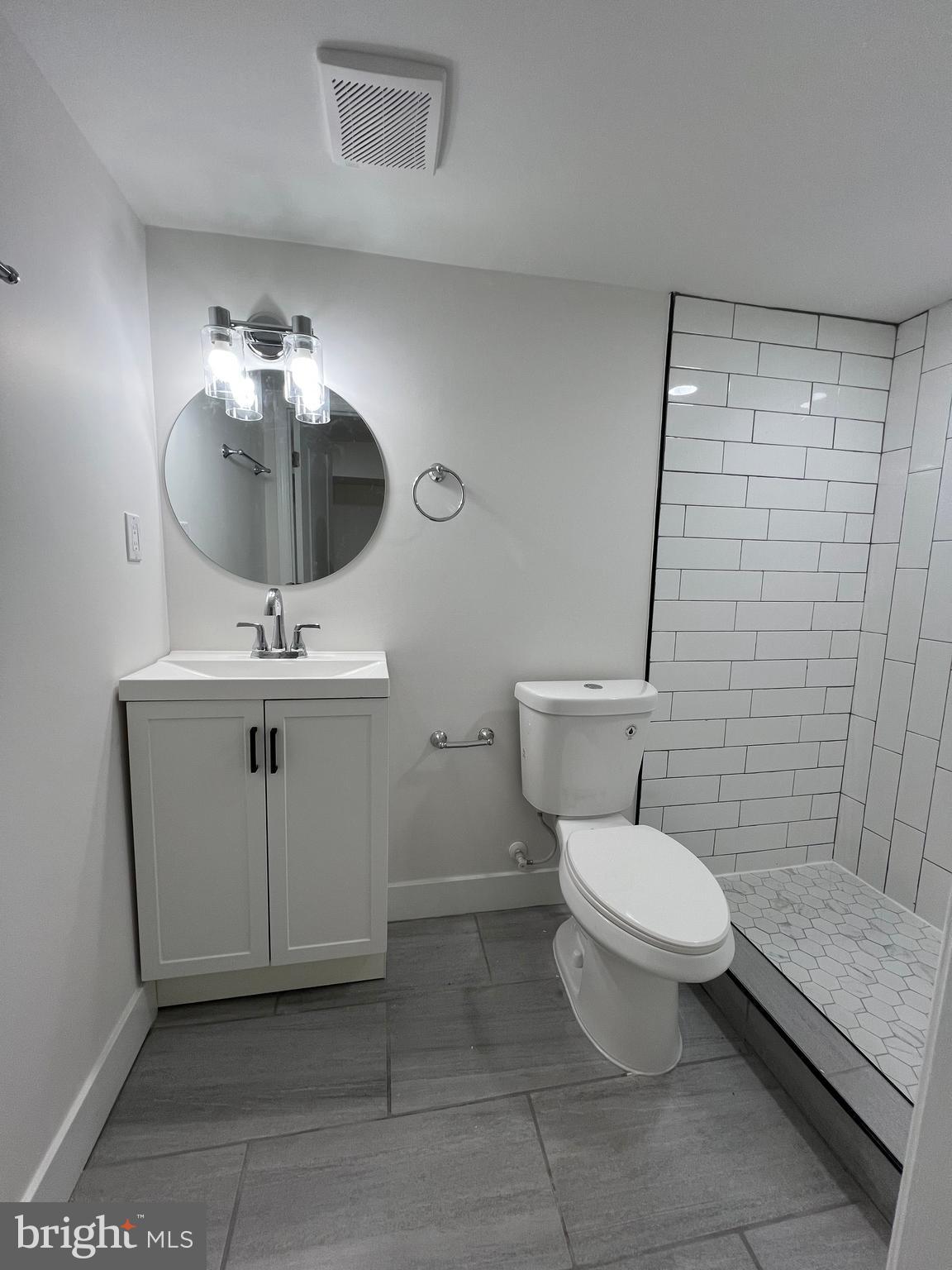 BARCLAY - Residential Lease