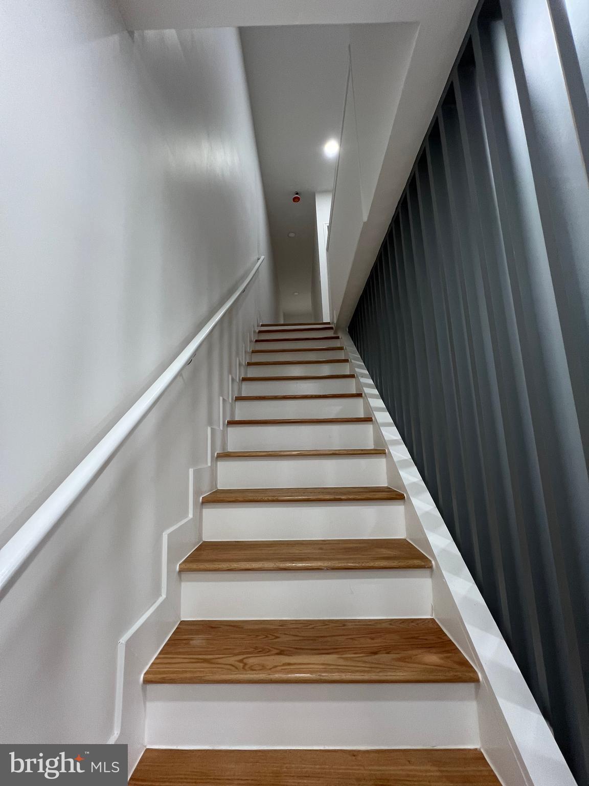 BARCLAY - Residential Lease