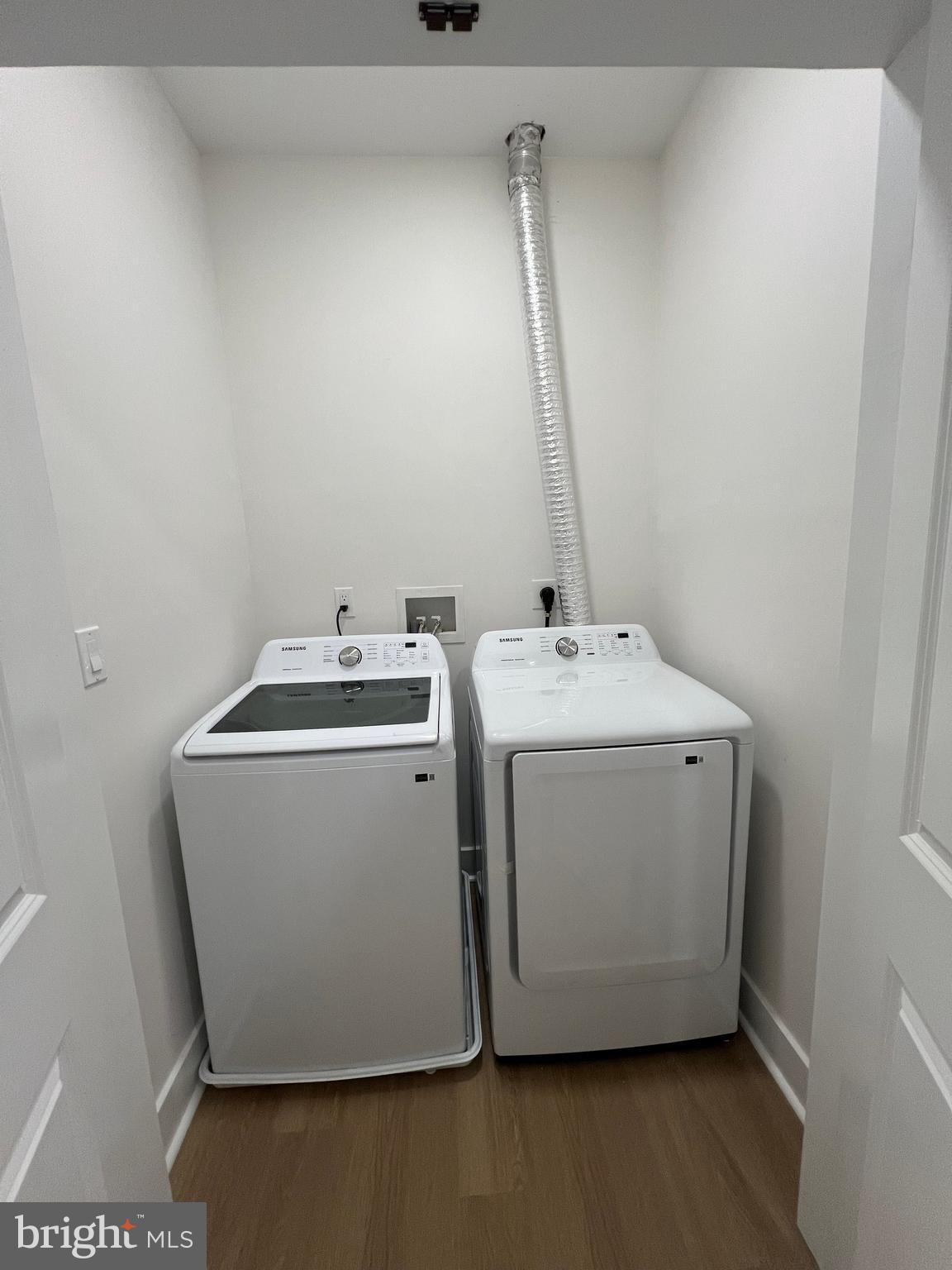 BARCLAY - Residential Lease