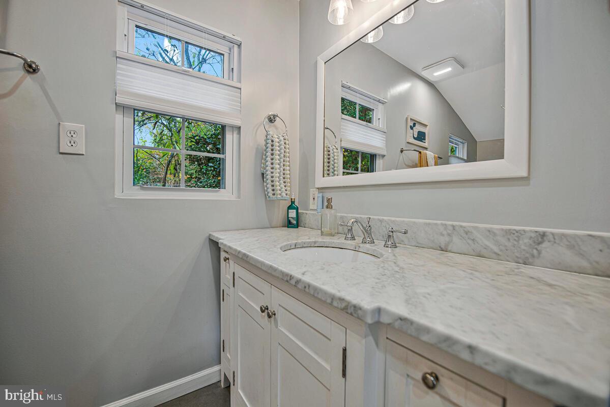 NORTH HILLS - Residential