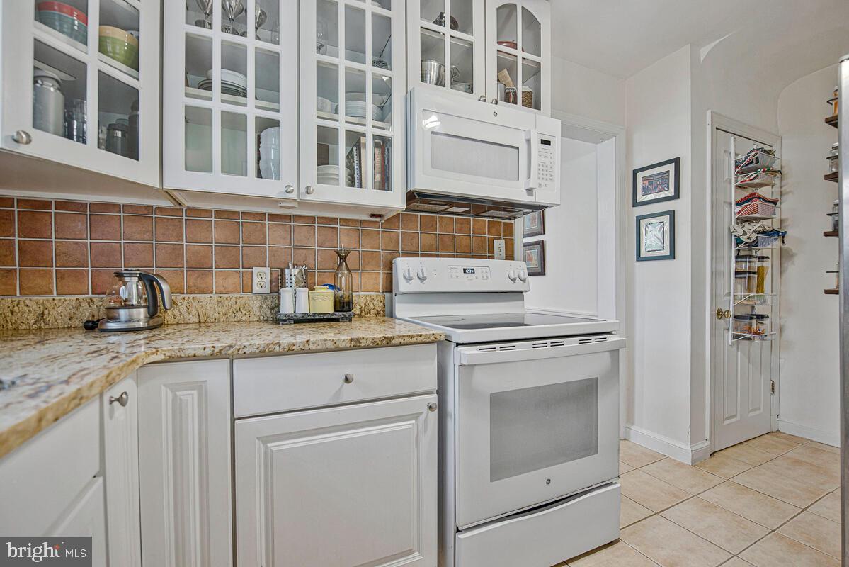 NORTH HILLS - Residential