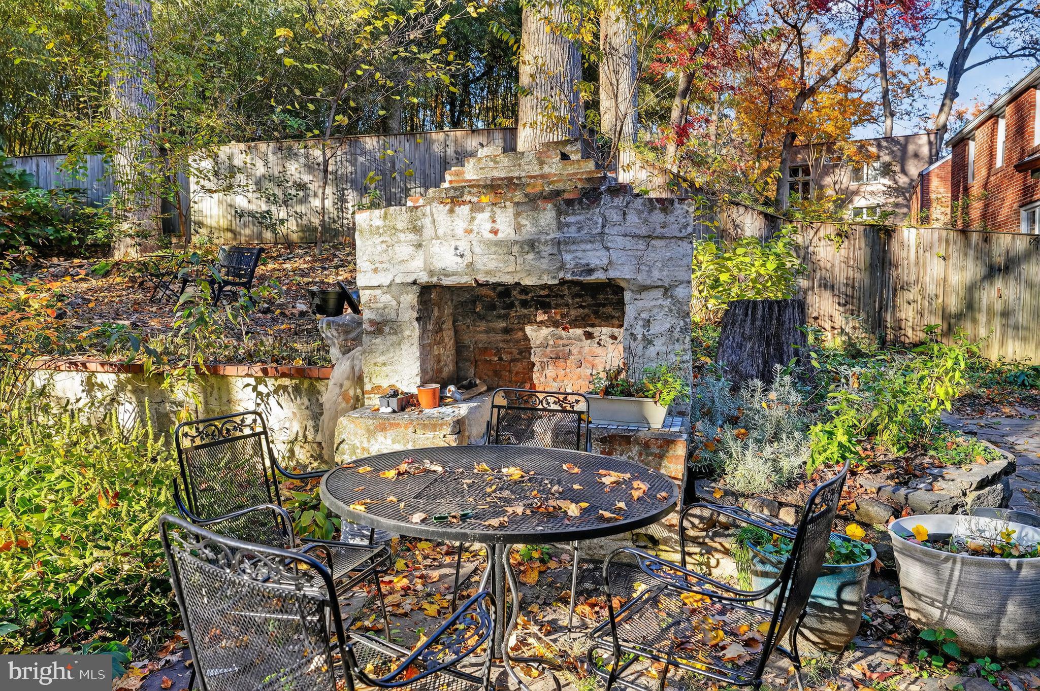 NORTH HILLS - Residential