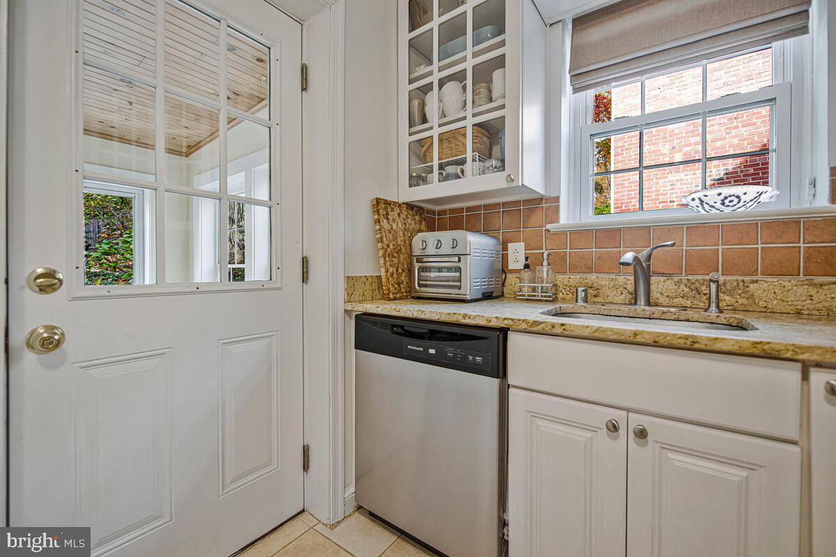 NORTH HILLS - Residential