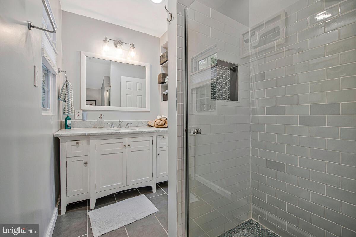 NORTH HILLS - Residential