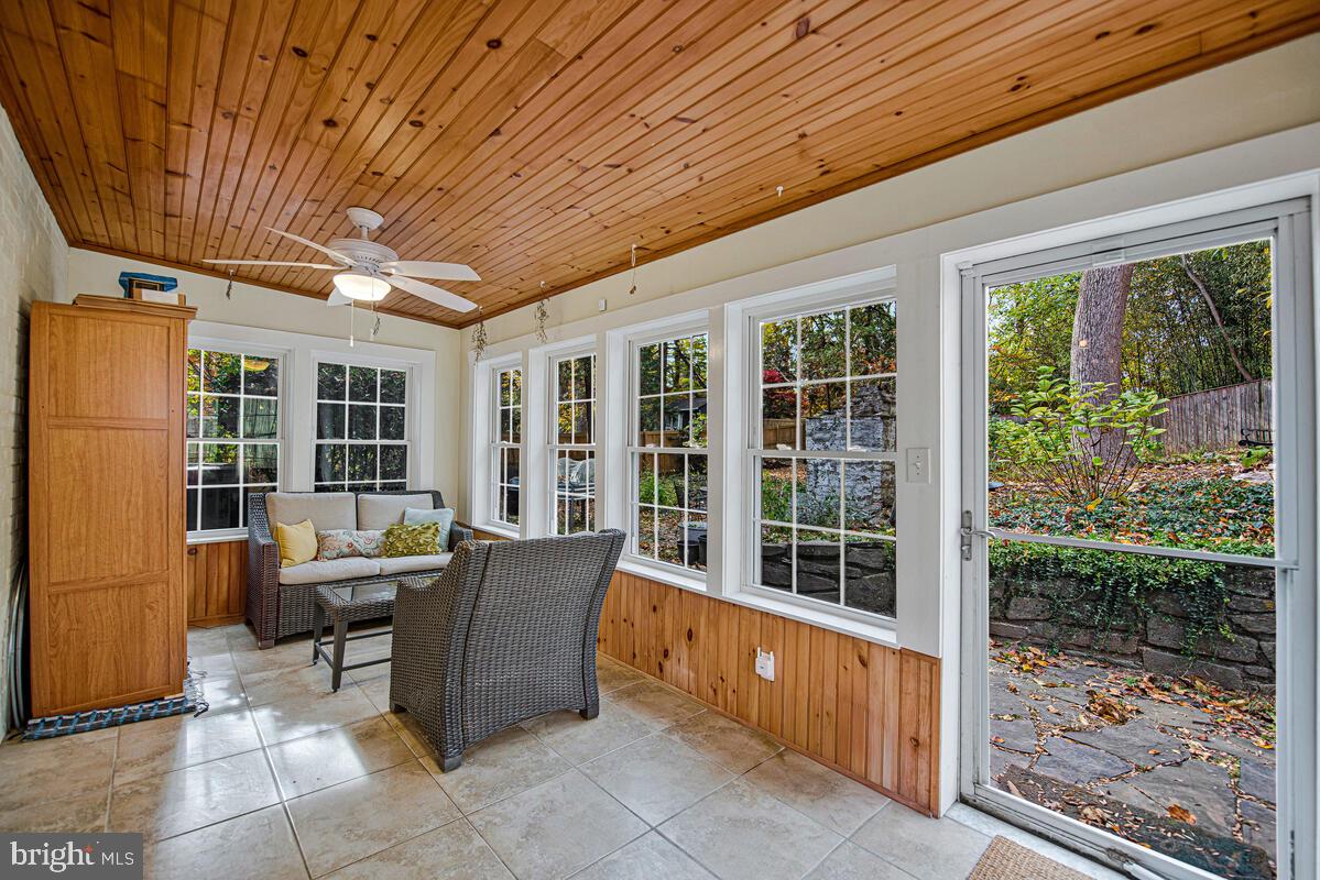 NORTH HILLS - Residential