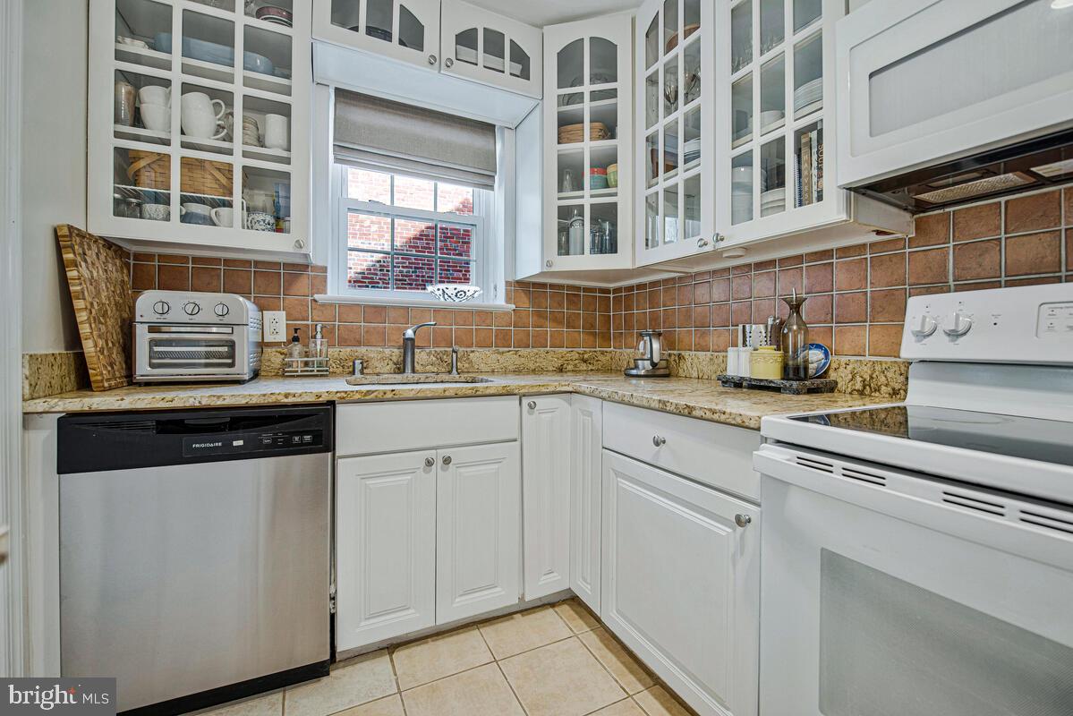 NORTH HILLS - Residential