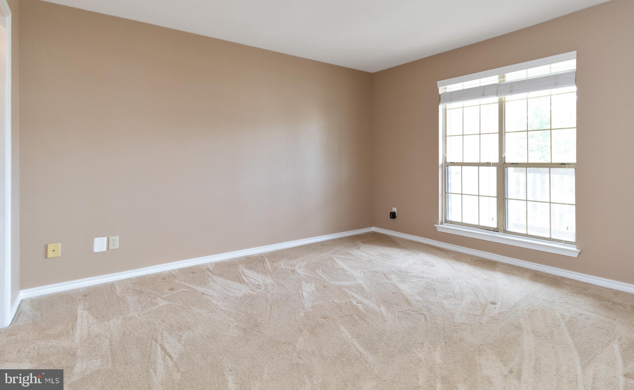 PENDERBROOK SQUARE CONDOMINIUMS - Residential