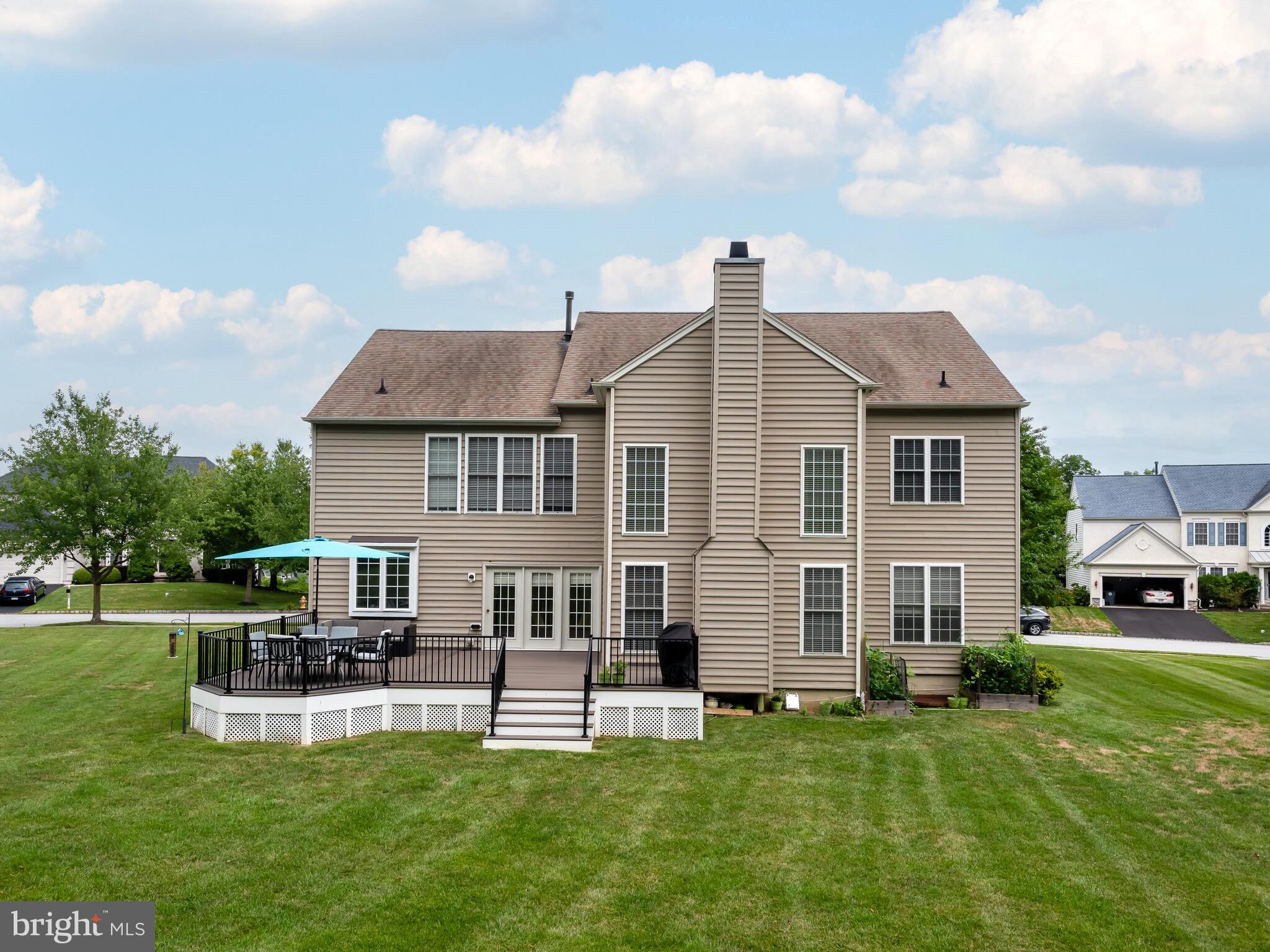 EAGLE HUNT - Residential