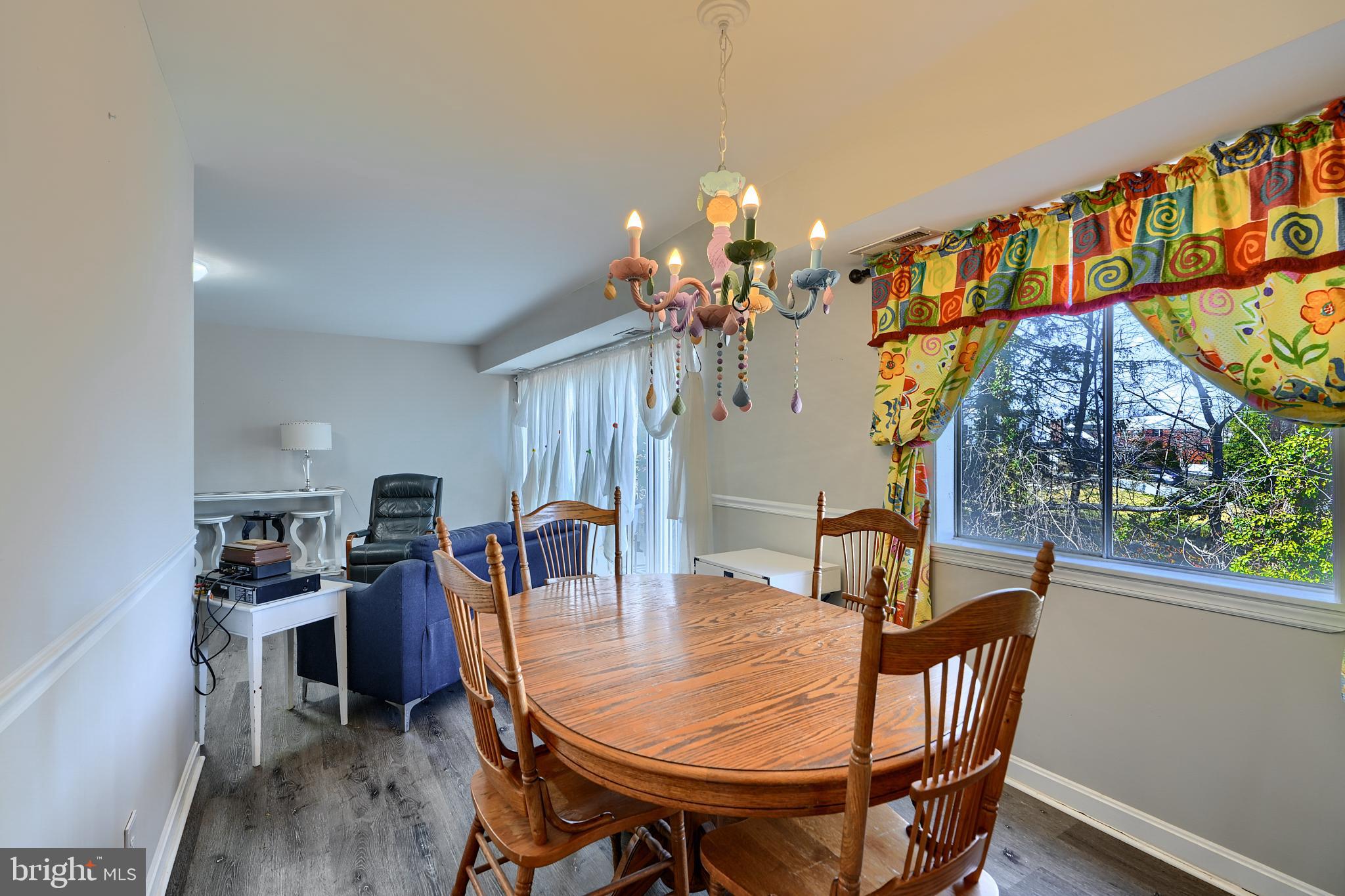 MOORES MILL MANOR - Residential