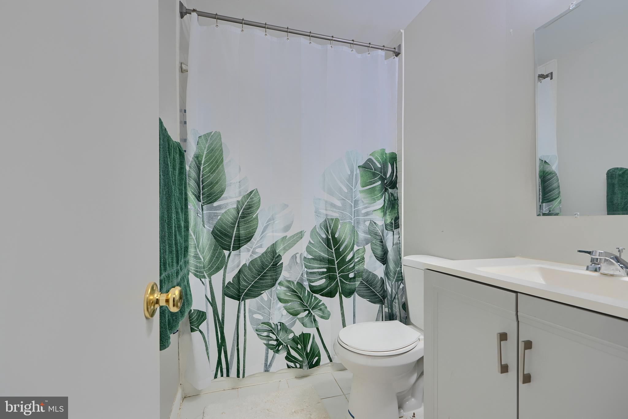 MOORES MILL MANOR - Residential