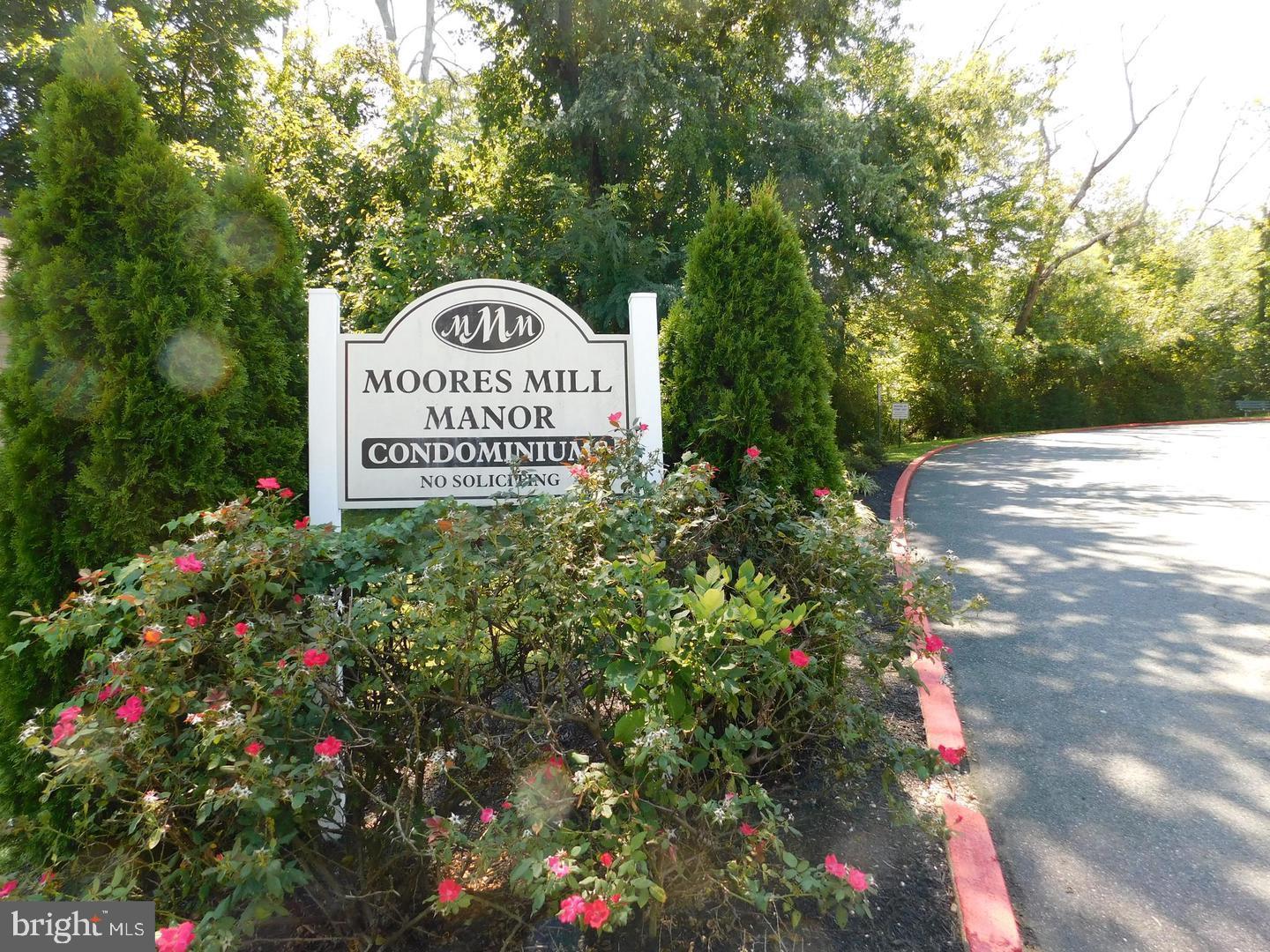 MOORES MILL MANOR - Residential