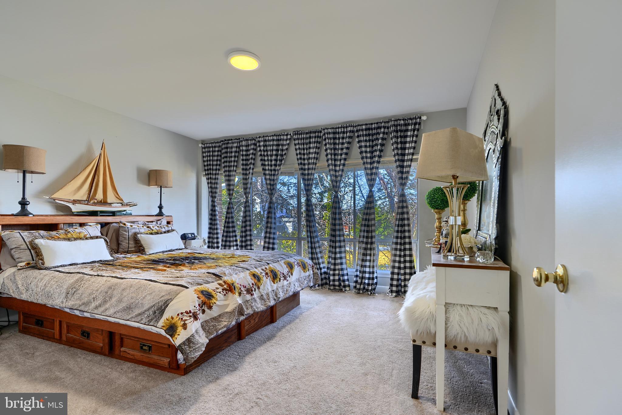 MOORES MILL MANOR - Residential