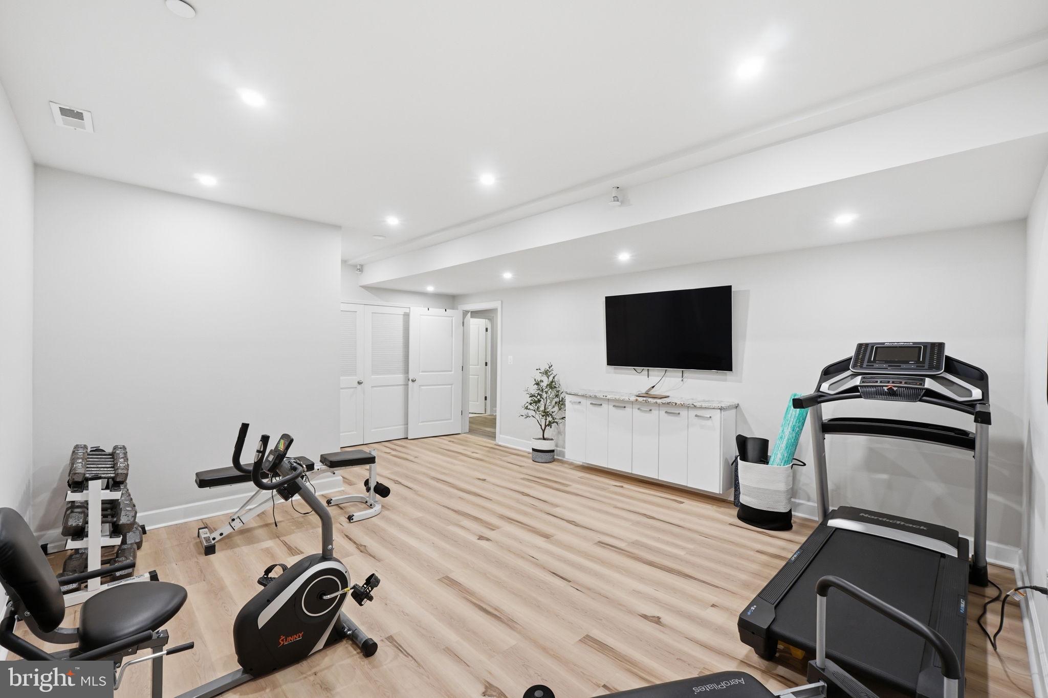 OLD FARM - Residential