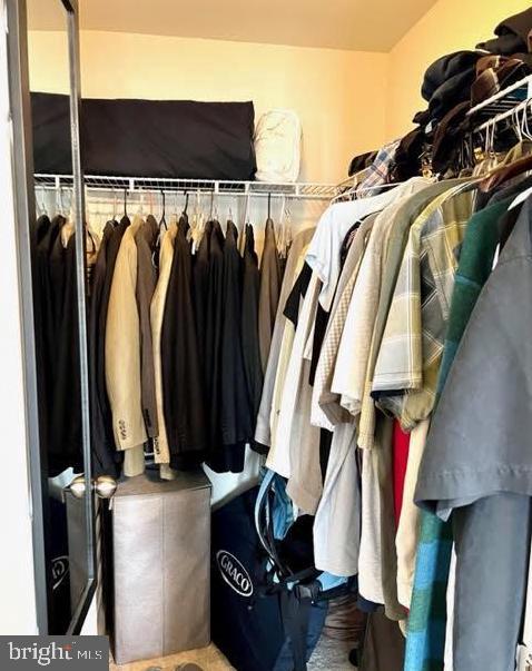 BELMONT RUN - Residential Lease