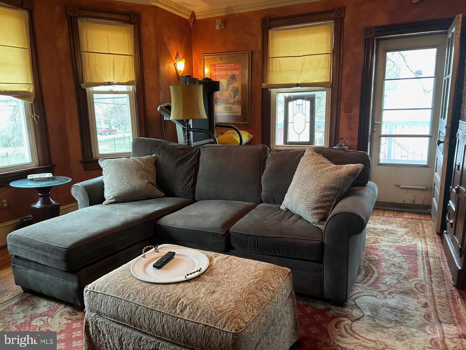 RIVERDALE PARK - Residential