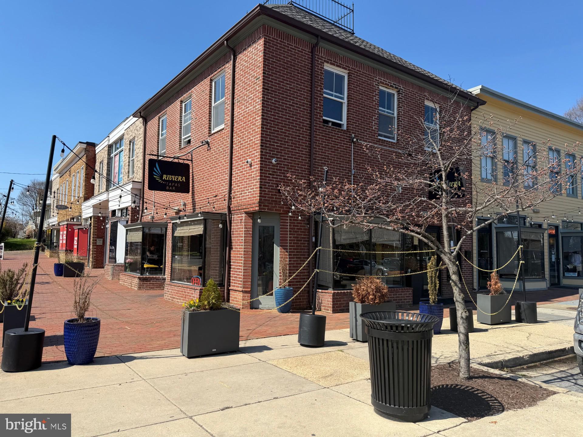 RIVERDALE PARK - Residential