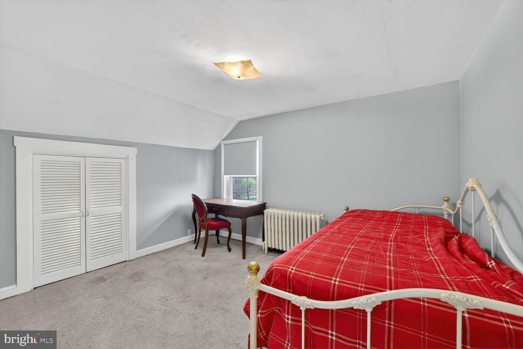 RIVERDALE PARK - Residential