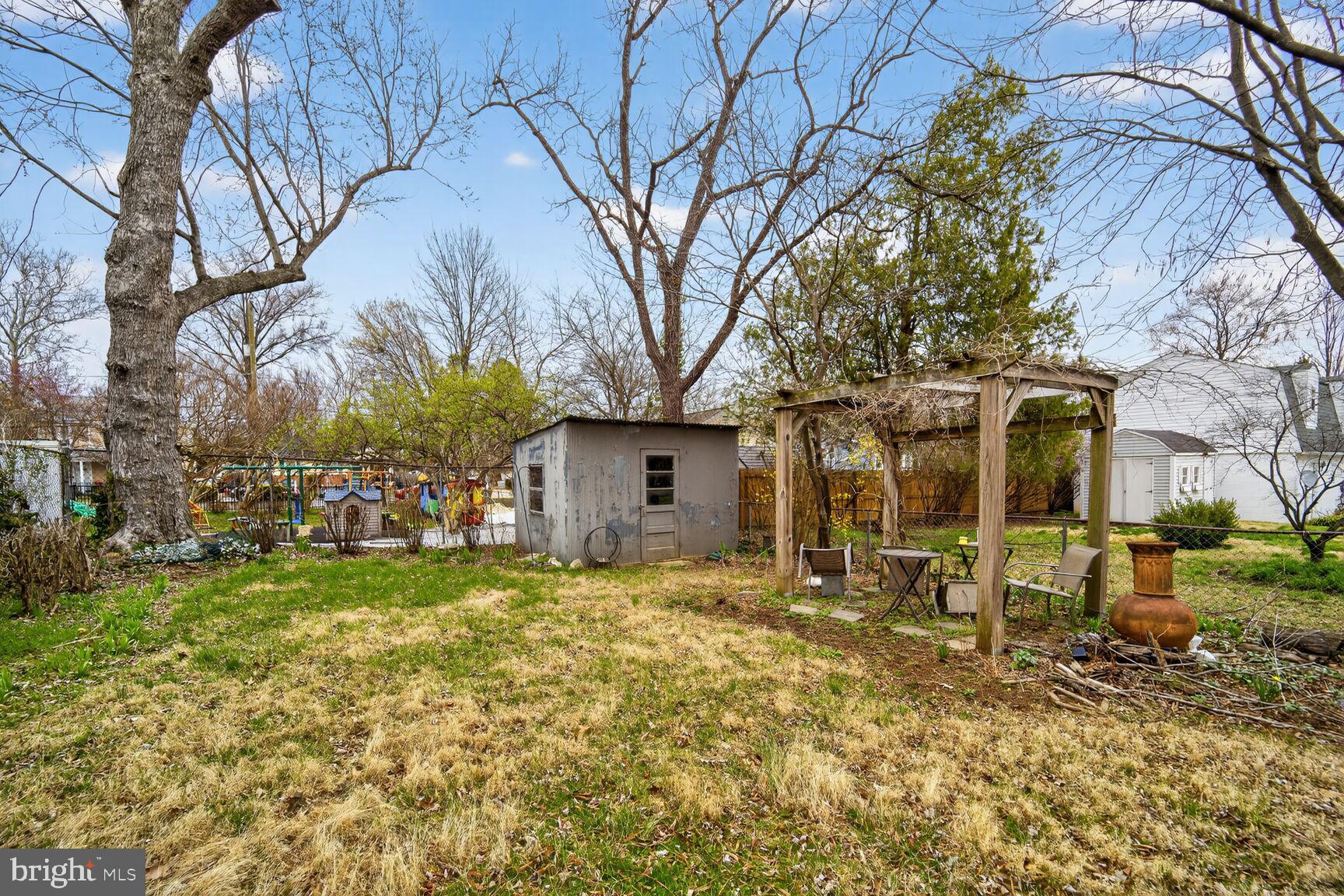 RIVERDALE PARK - Residential