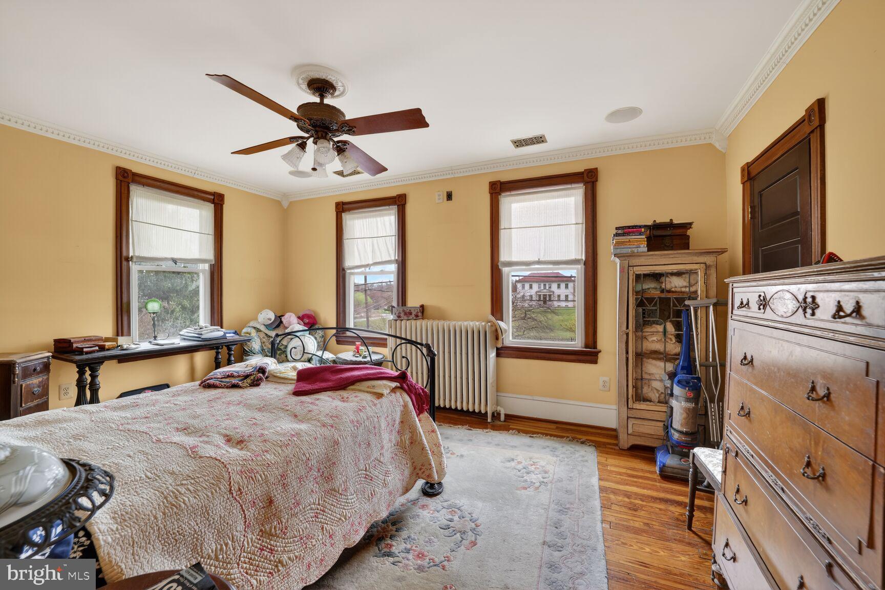 RIVERDALE PARK - Residential