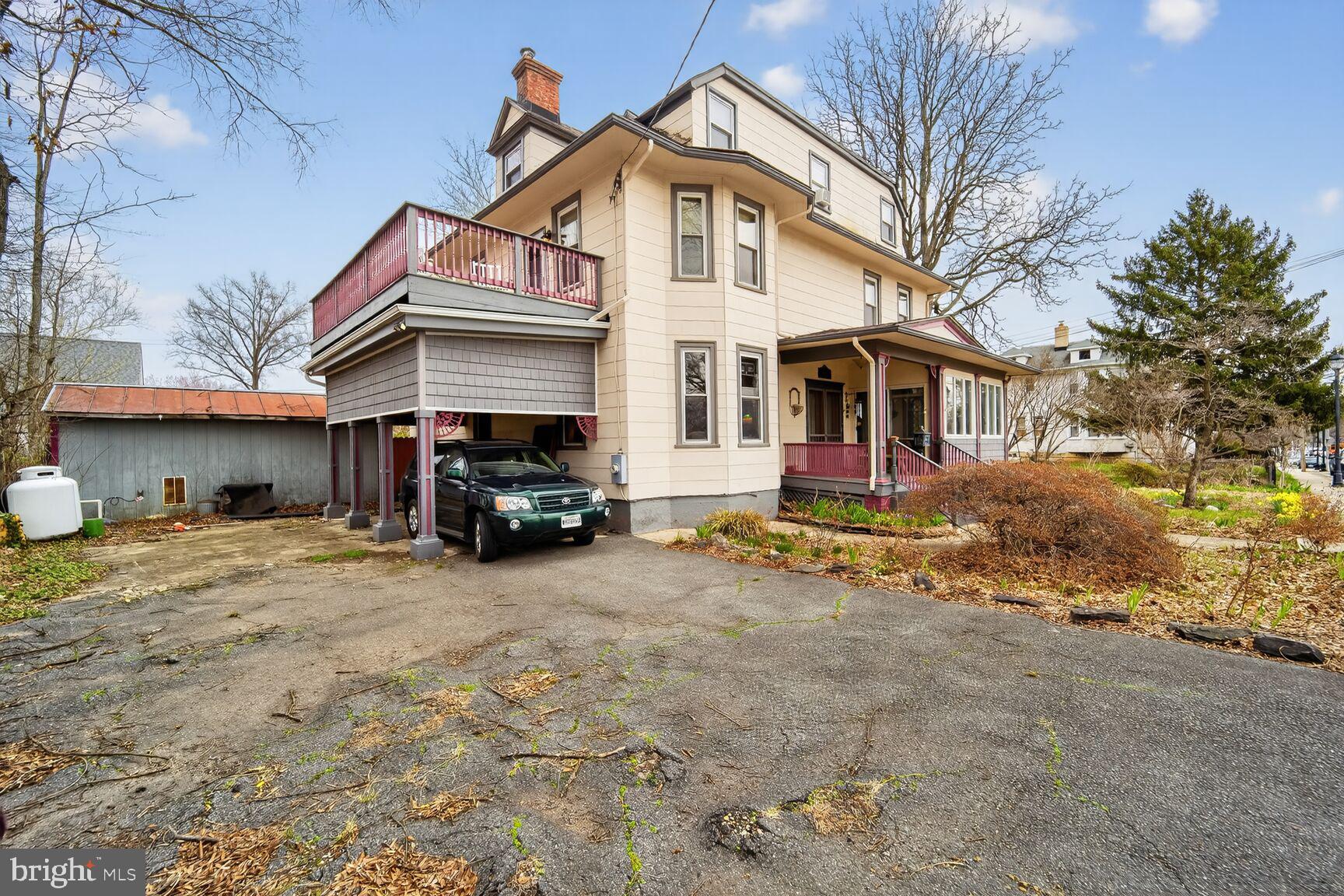 RIVERDALE PARK - Residential