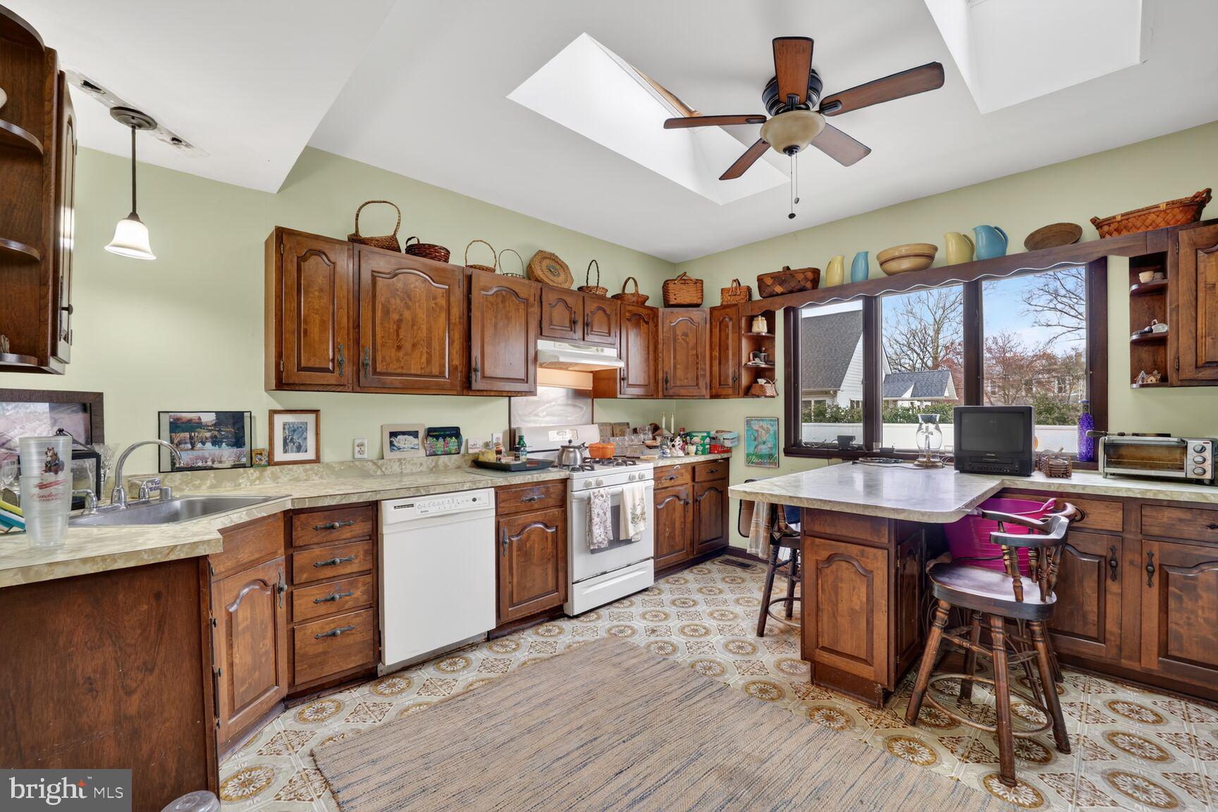 RIVERDALE PARK - Residential