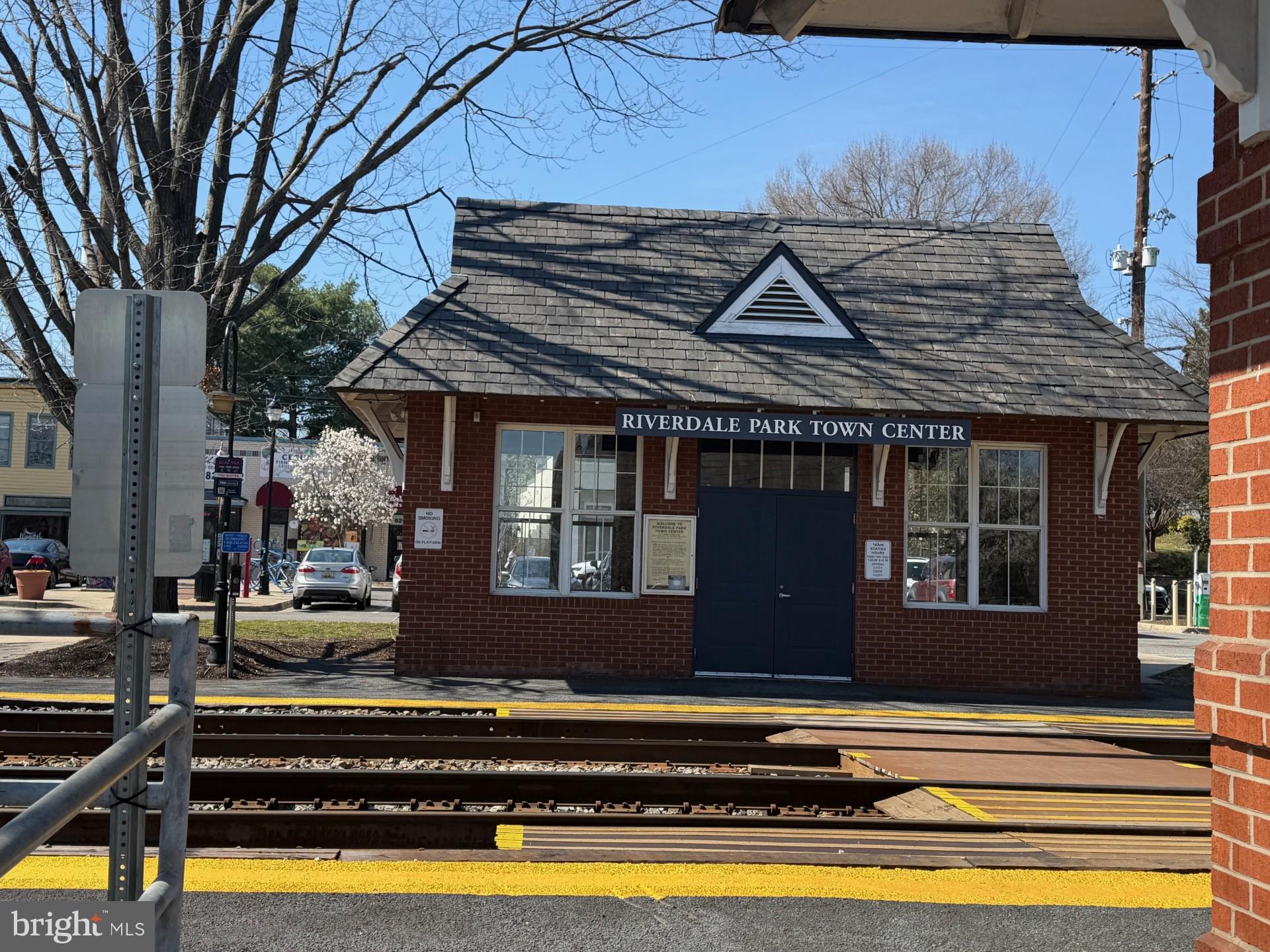 RIVERDALE PARK - Residential