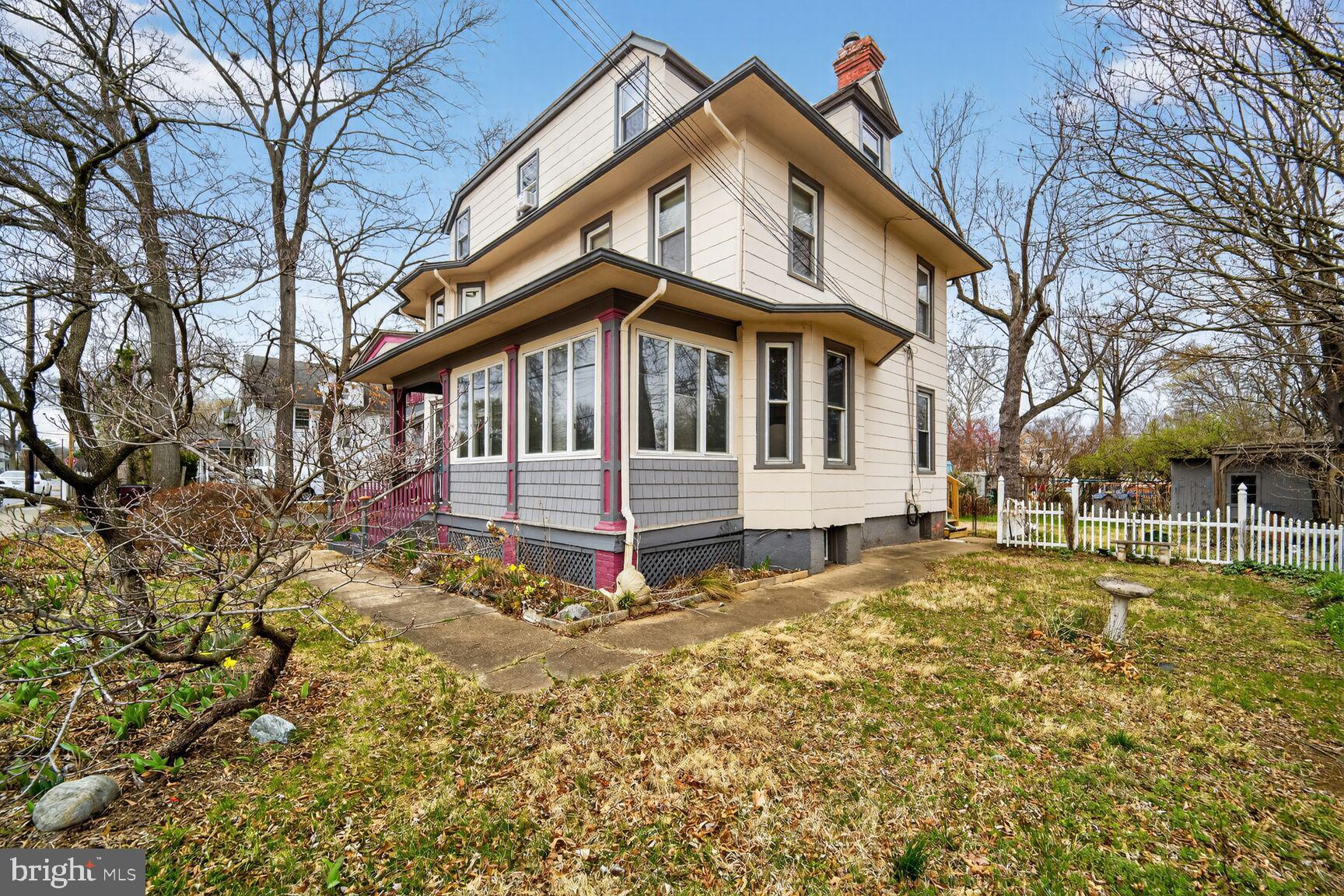 RIVERDALE PARK - Residential