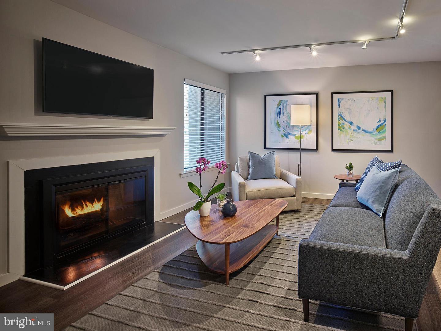 CREEKSIDE AT BLUE BELL - Residential Lease