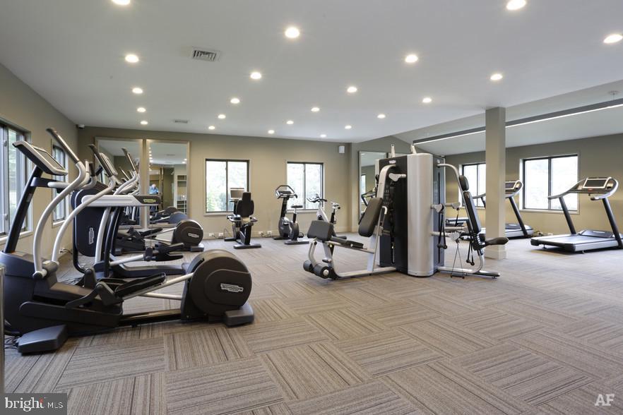 CREEKSIDE AT BLUE BELL - Residential Lease