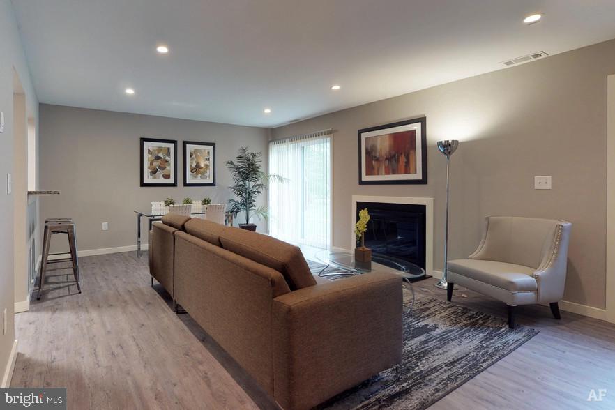 CREEKSIDE AT BLUE BELL - Residential Lease