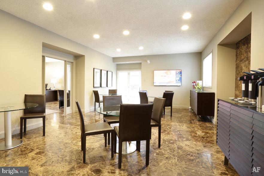 CREEKSIDE AT BLUE BELL - Residential Lease