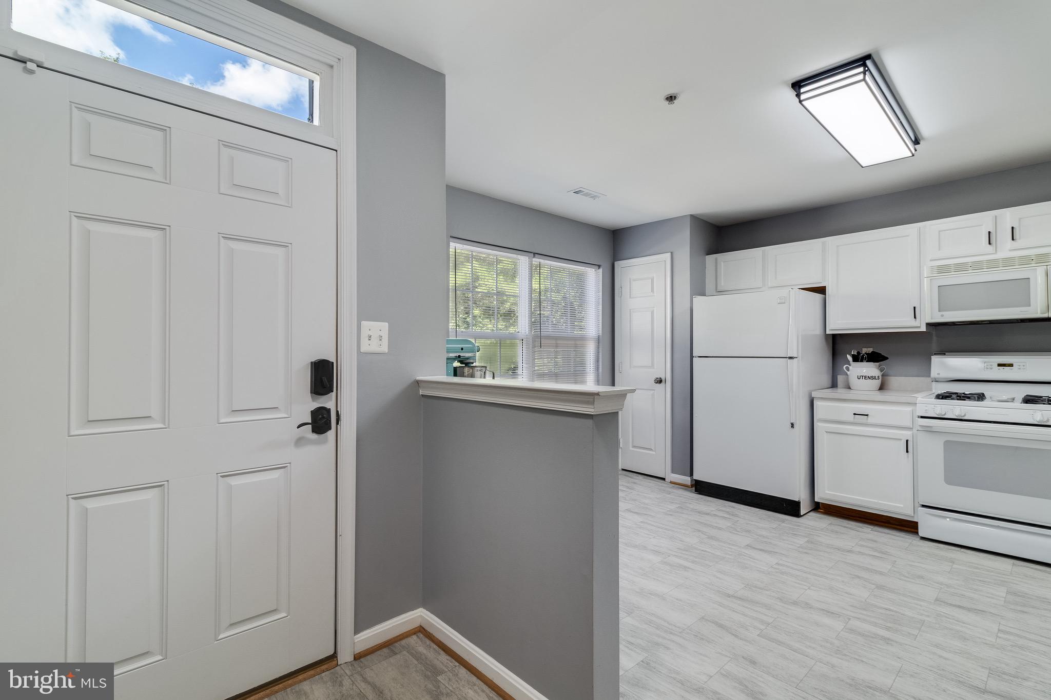 419 CAMBRIDGE PLACE