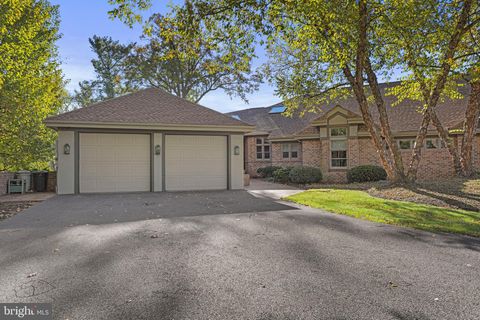 Photo of 3596 - A Eagle Dr, CHAMBERSBURG, PA 17202 (MLS # PAFL2030864)