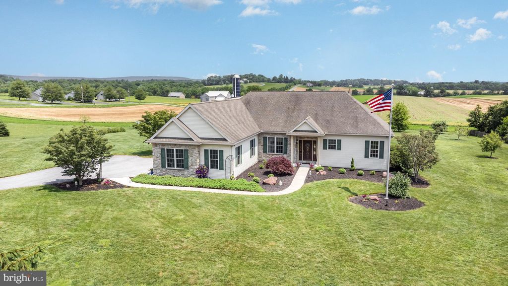 Photo of 41 Fence Row Lane, MANHEIM, PA 17545 (MLS # PALA2071474)