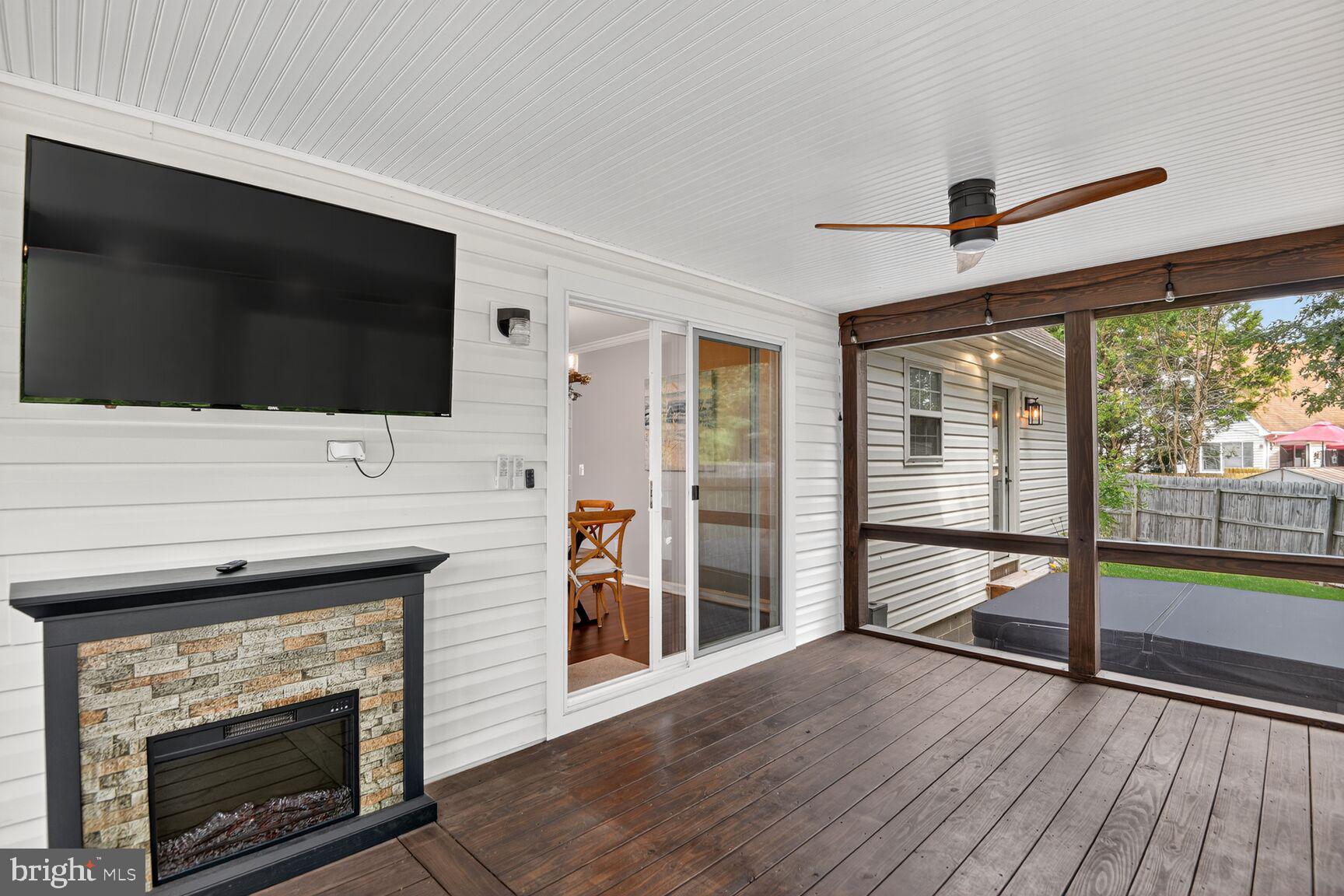 RIO VISTA - Residential