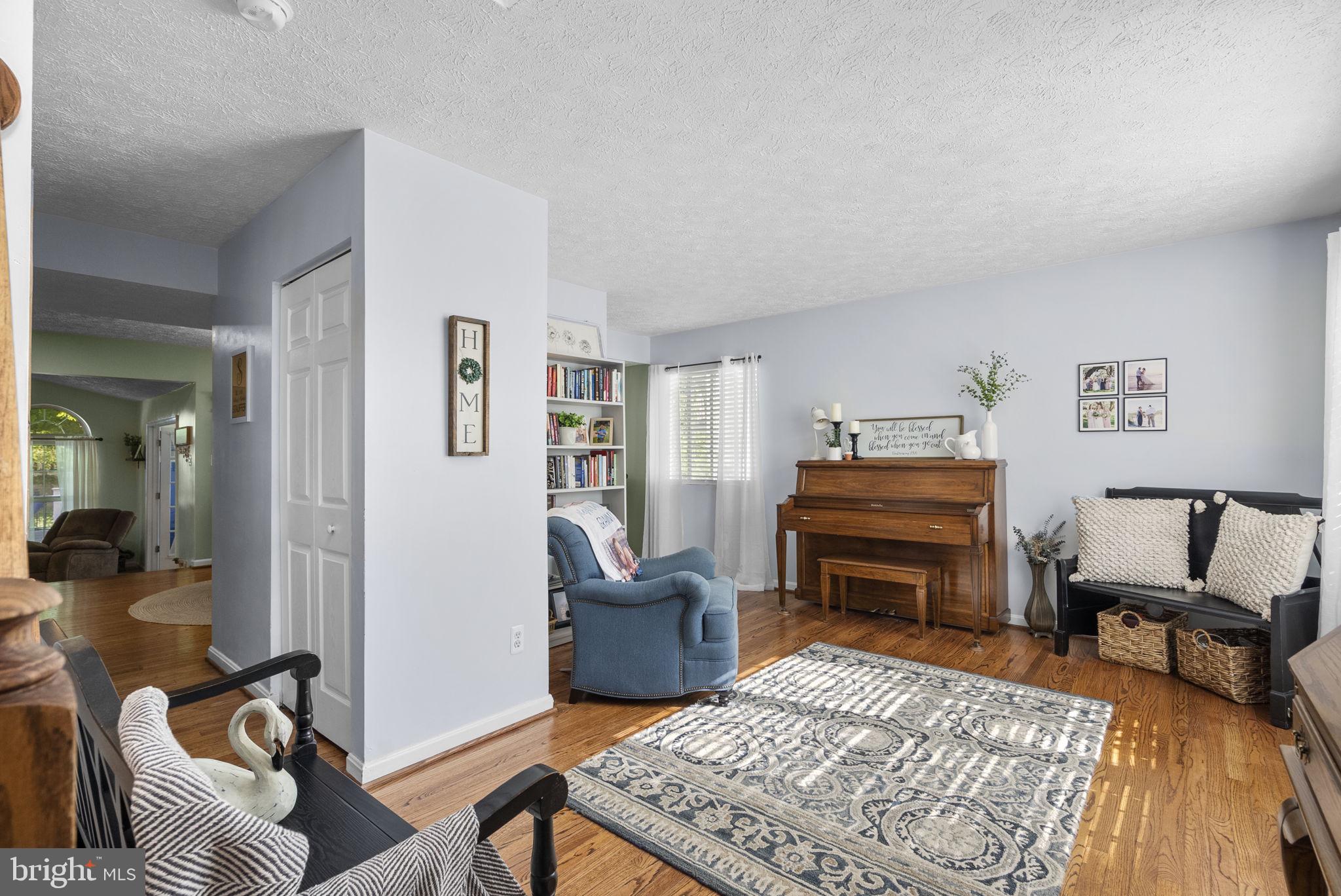 7111 RUMFORD DRIVE