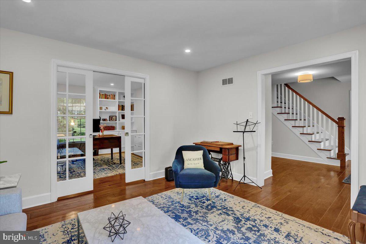 SCHOOL LANE HILLS - Residential