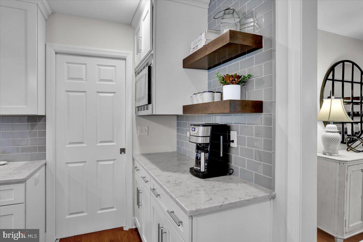 SCHOOL LANE HILLS - Residential