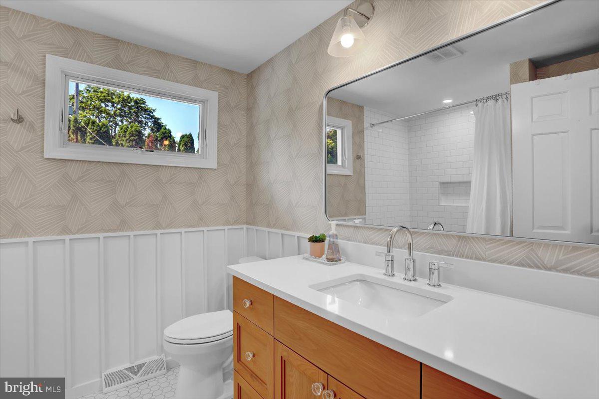 SCHOOL LANE HILLS - Residential