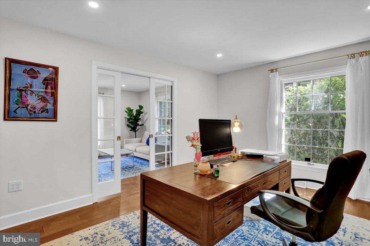 SCHOOL LANE HILLS - Residential