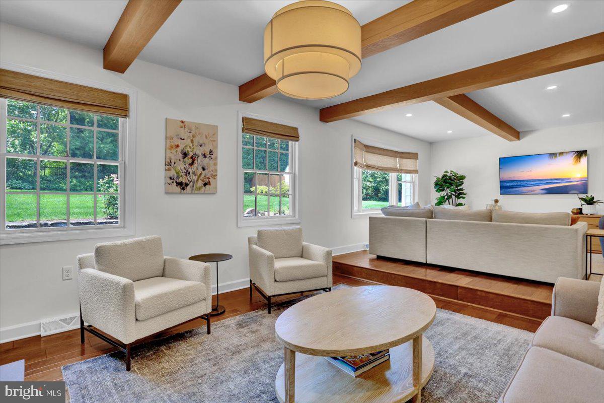 SCHOOL LANE HILLS - Residential