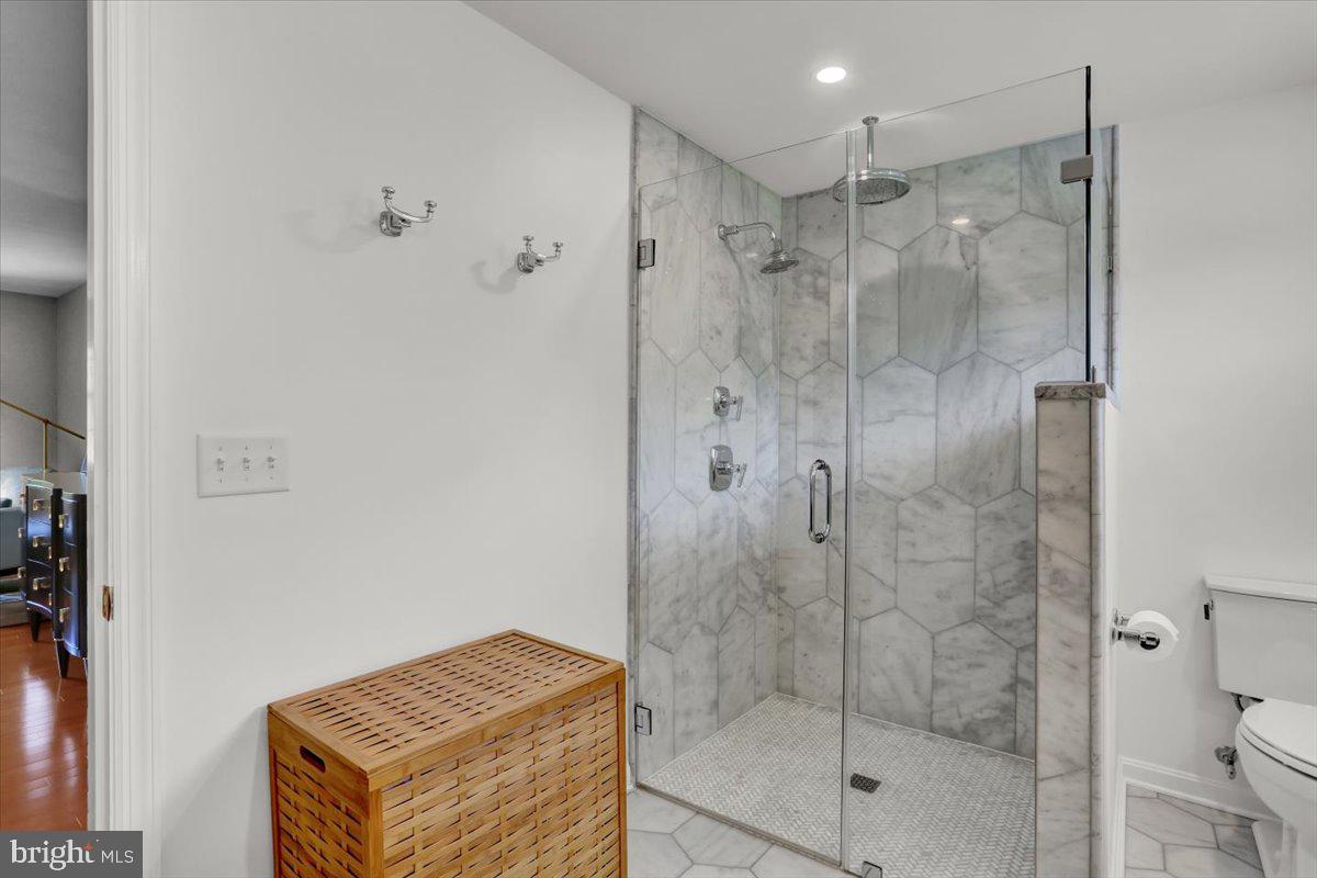 SCHOOL LANE HILLS - Residential