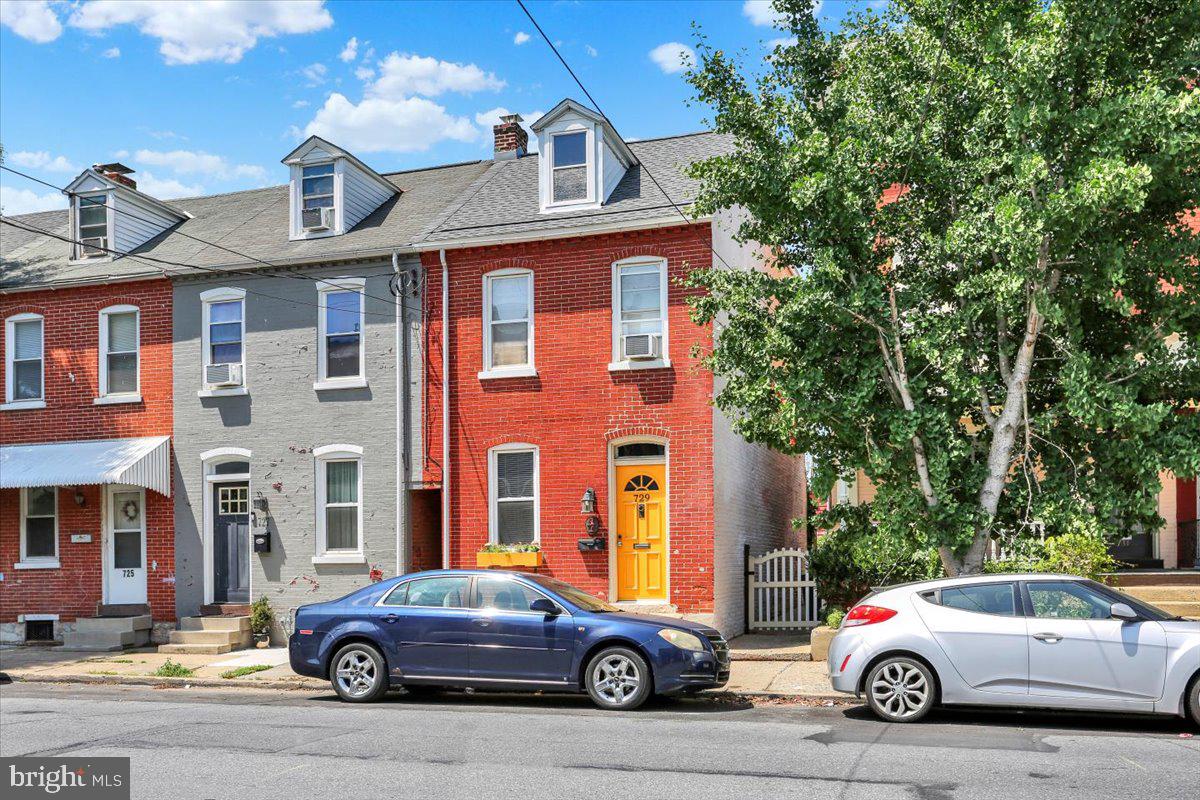 729 E CHESTNUT STREET