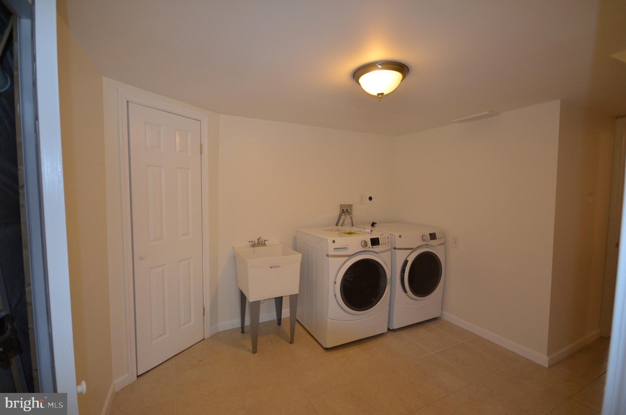 KING FARM IRVINGTON - Residential Lease